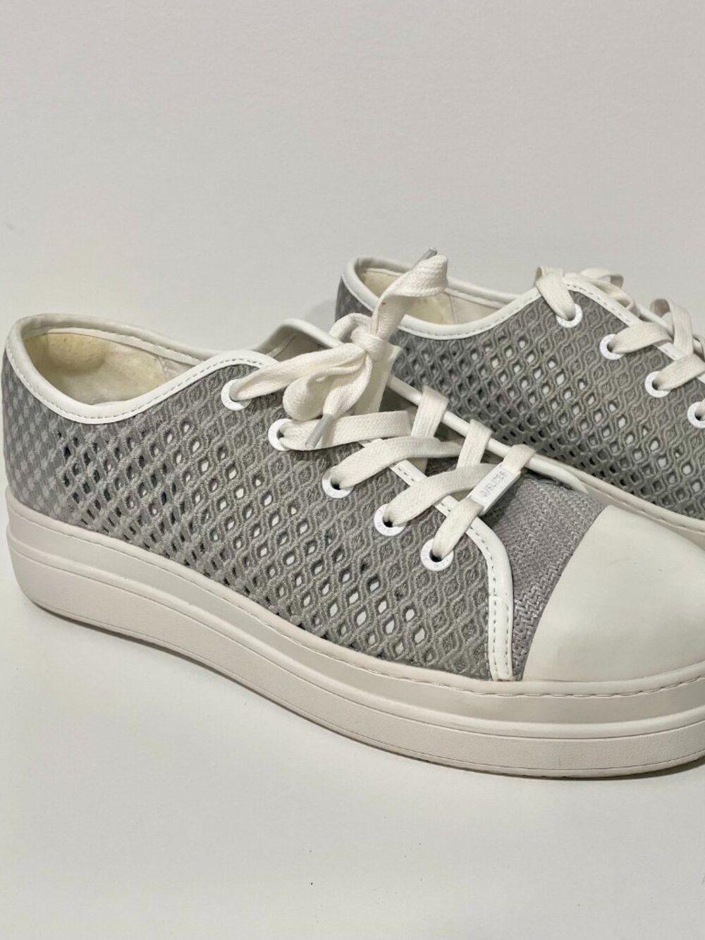 J SLIDES Gray platform sneakers size 9